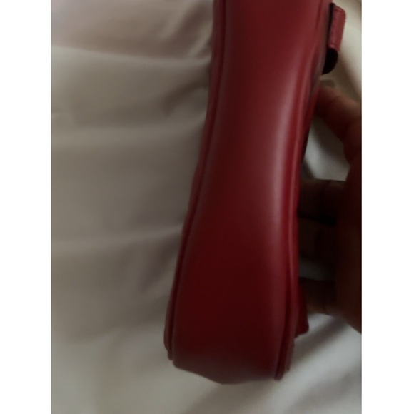 Gucci hot red Marmount belt bag! This hot mama is barely worn and super hot! - Picture 5 of 8